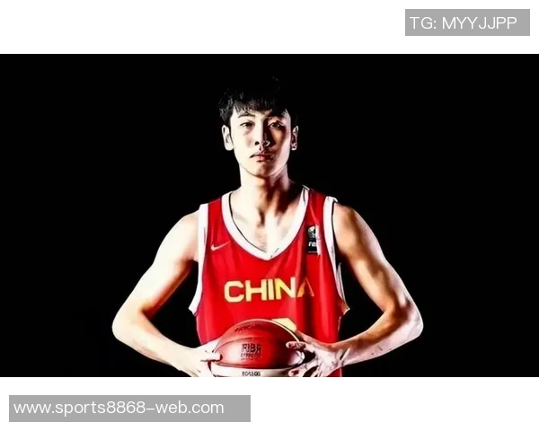 张博源分享伊利诺伊大学访校定妆照展现青春活力与篮球梦想